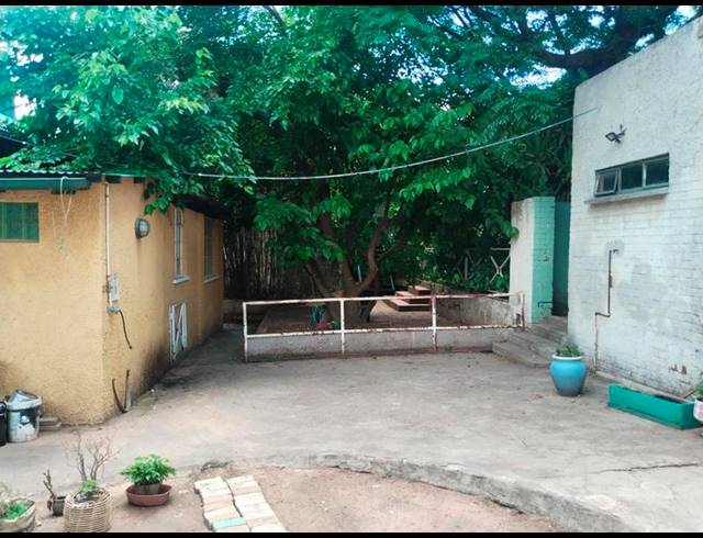 3 BEDROOM HOUSE FOR SALE IN TROYEVILLE